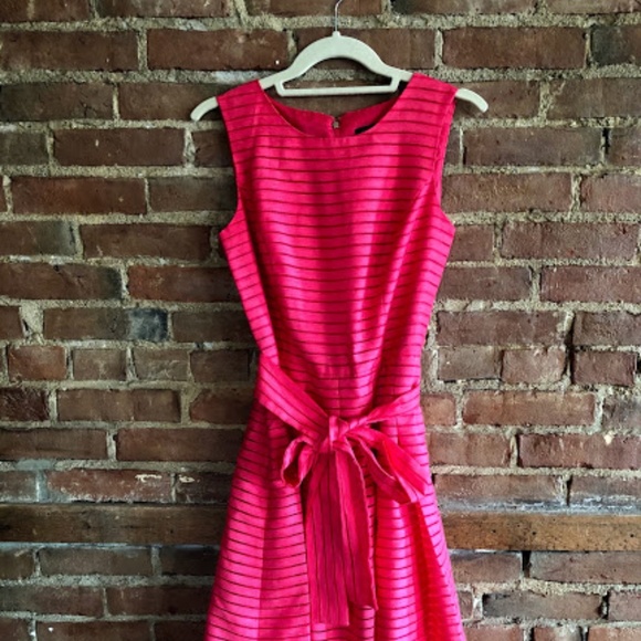 TH dress - size 4, fit & flare - Picture 1 of 1